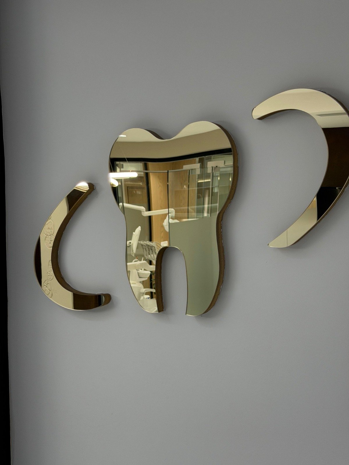 Logo në zyrë - Pamja 1